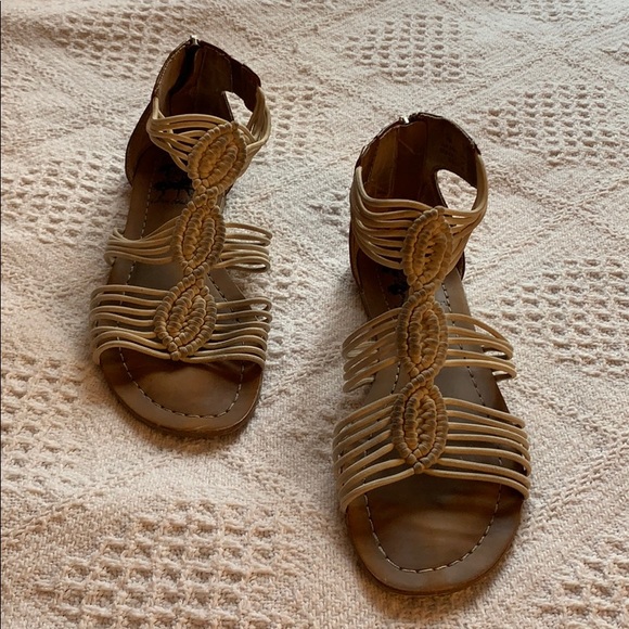 Sandals - Picture 2 of 4